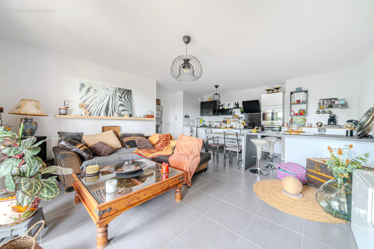 Appartement à JUVIGNAC