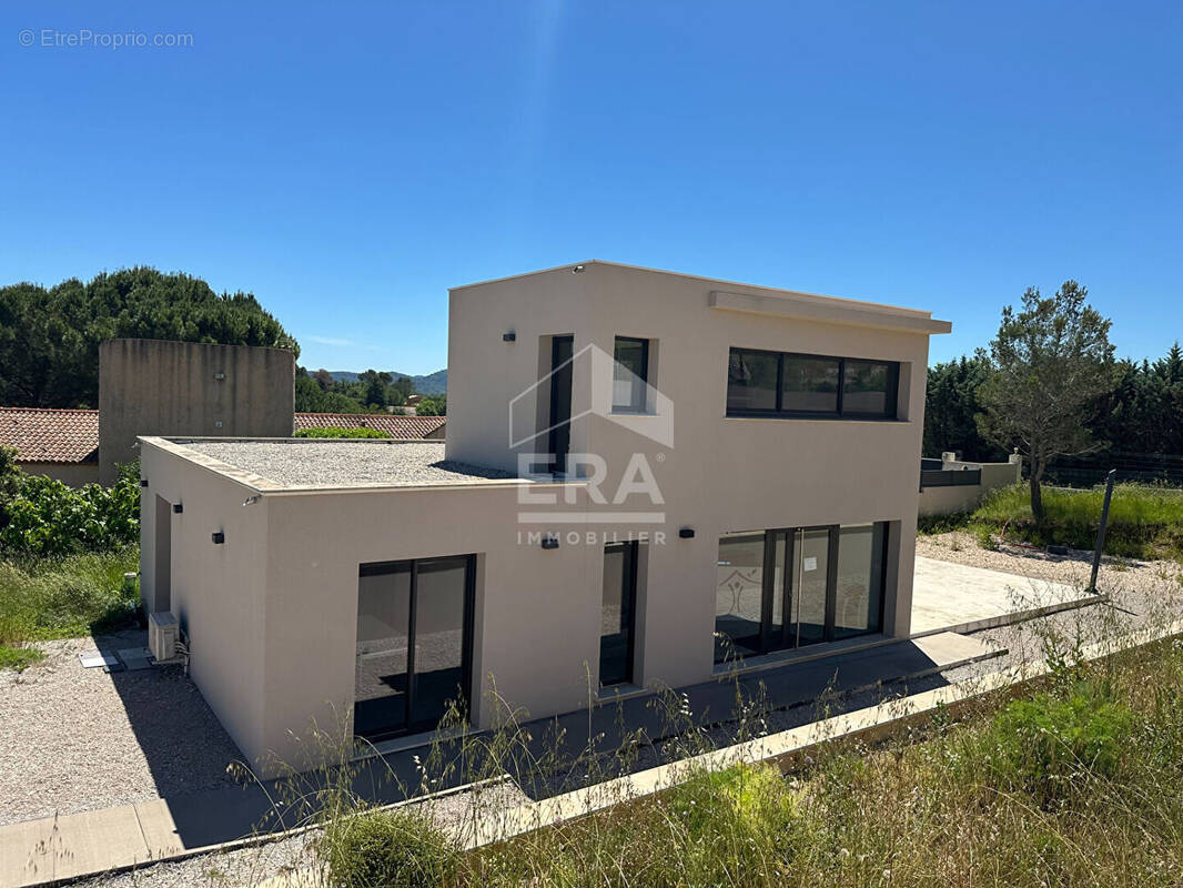 Autre à SAINT-MAXIMIN-LA-SAINTE-BAUME