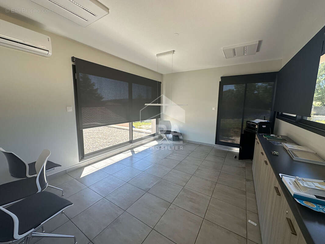 Autre à SAINT-MAXIMIN-LA-SAINTE-BAUME