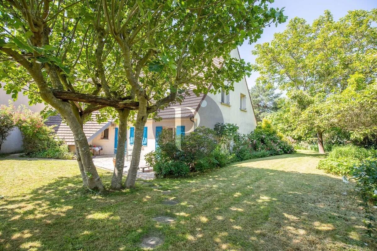 Maison à VERRIERES-LE-BUISSON