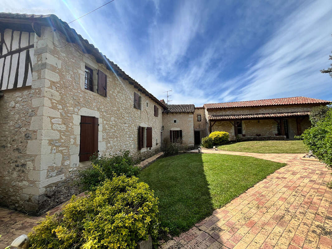 Maison à MONFLANQUIN