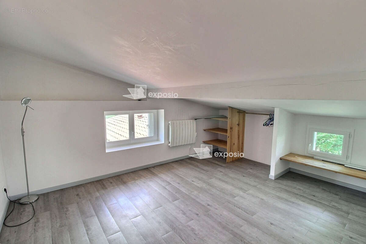 Maison à SAINT-MARTIN-DE-BERNEGOUE