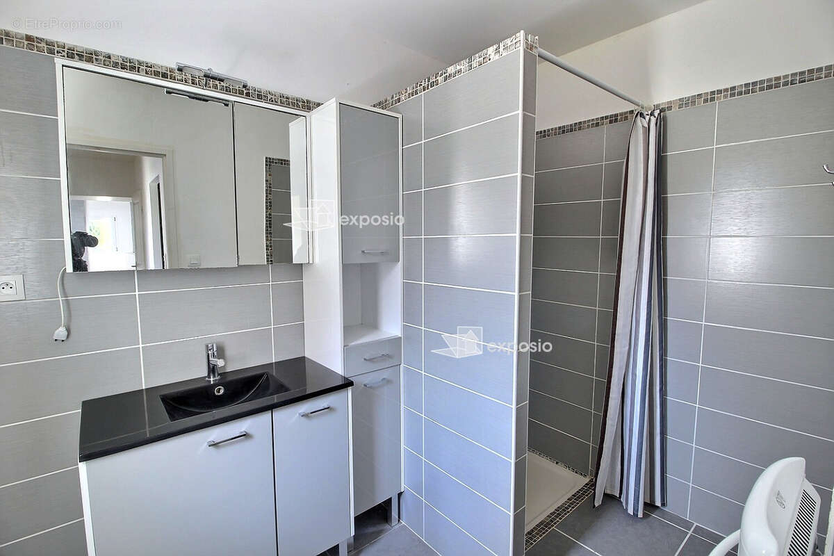 Maison à SAINT-MARTIN-DE-BERNEGOUE