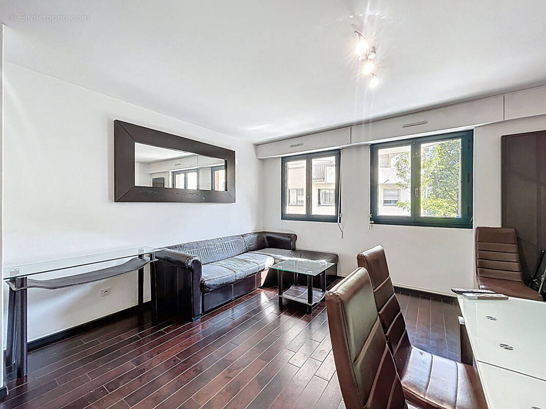 Appartement à SURESNES