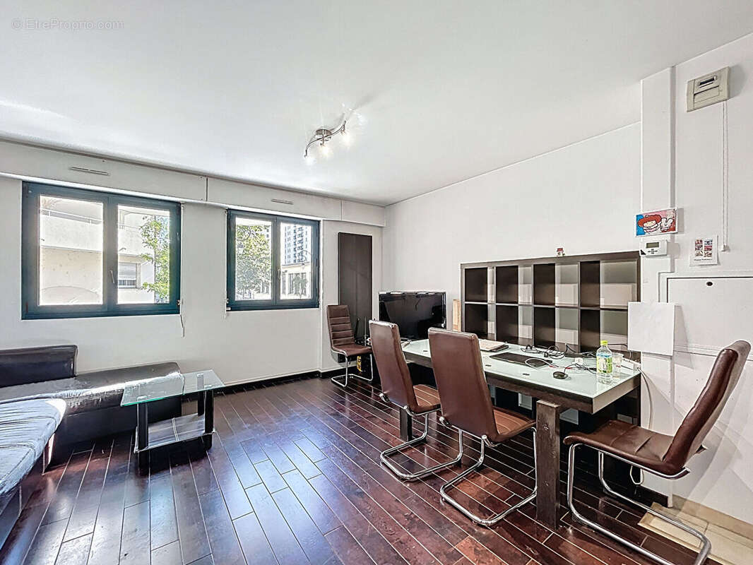 Appartement à SURESNES