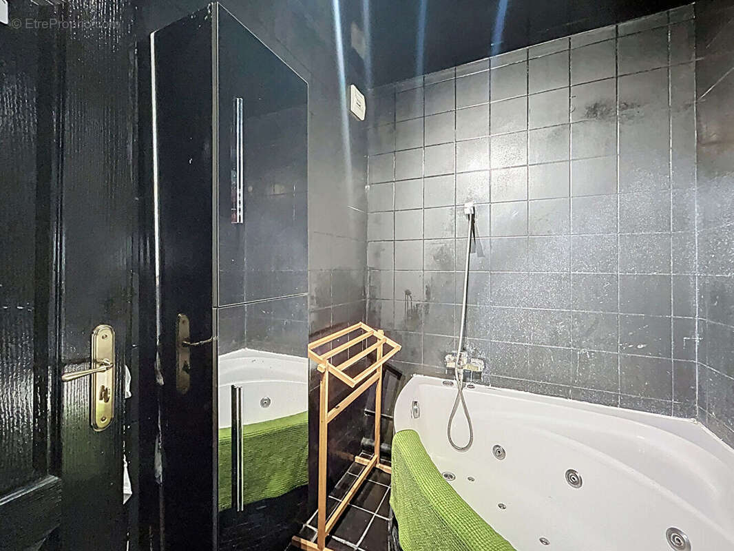 Appartement à SURESNES