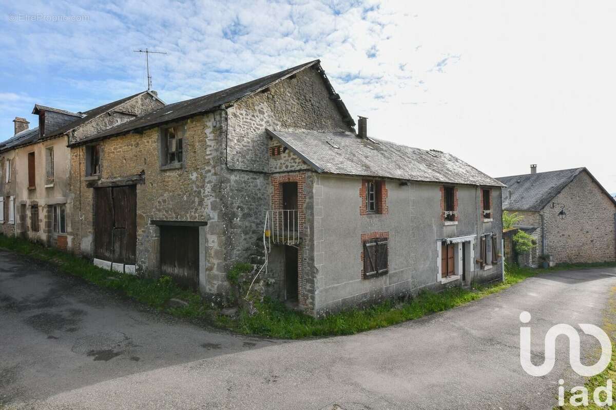Photo 3 - Maison à BERSAC-SUR-RIVALIER