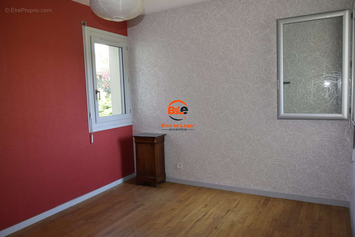 BSLE IMMO - AGENCE BSLE IMMOBILIER VEYRE MONTON - MAISON A VENDRE 5 CHAMBRES - LES MARTRES DE VEYRE - Maison à LES MARTRES-DE-VEYRE