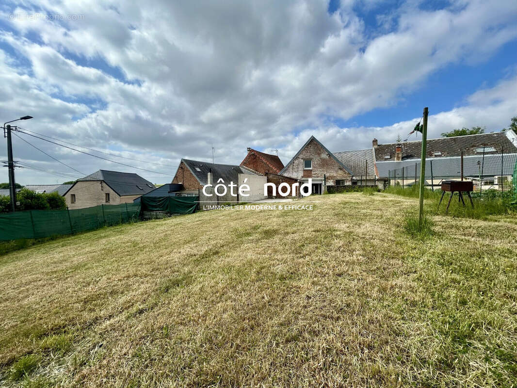 Maison à SAINT-BENIN