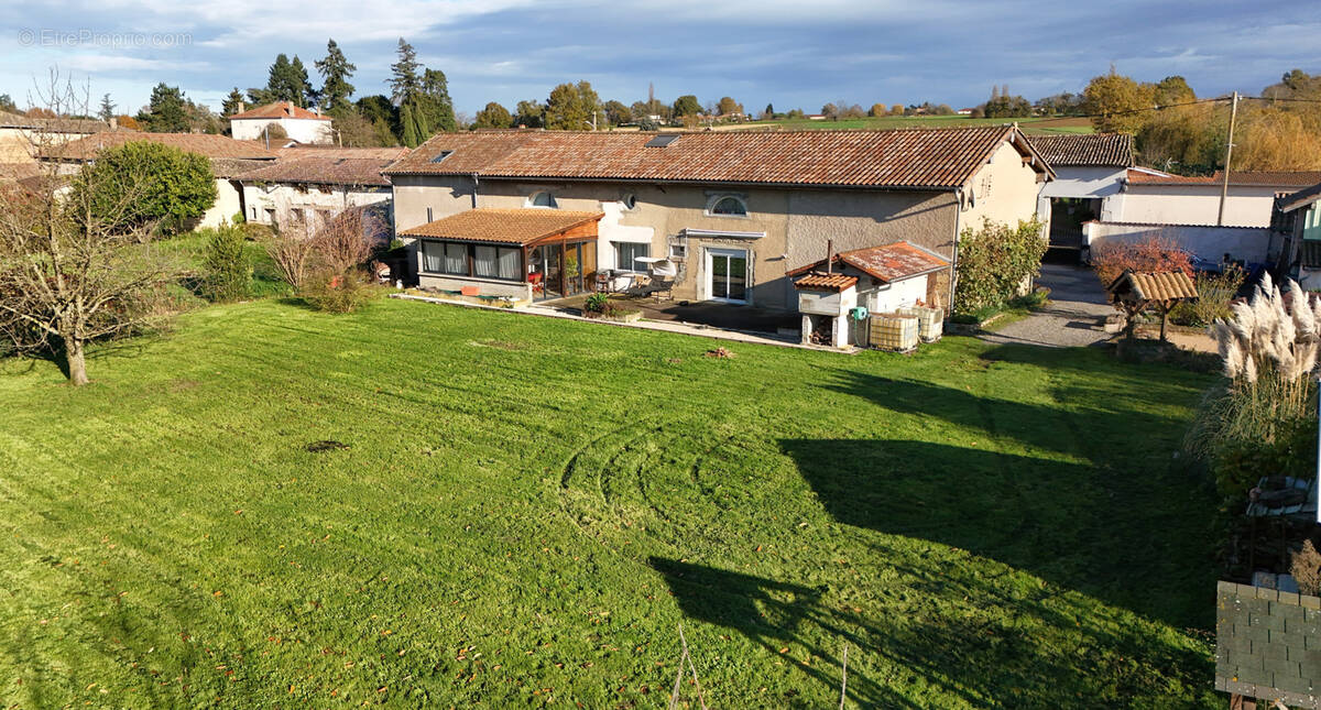 Maison à SAINT-DIDIER-SUR-CHALARONNE