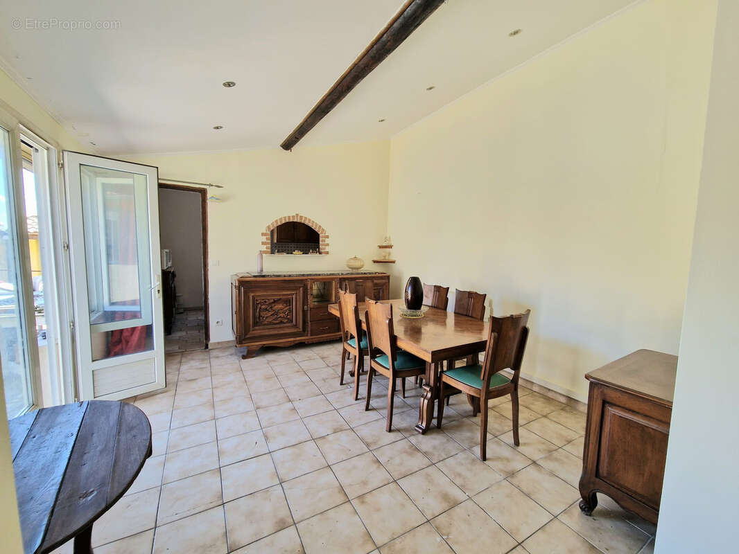 Maison à CHATEAUNEUF-DE-GADAGNE