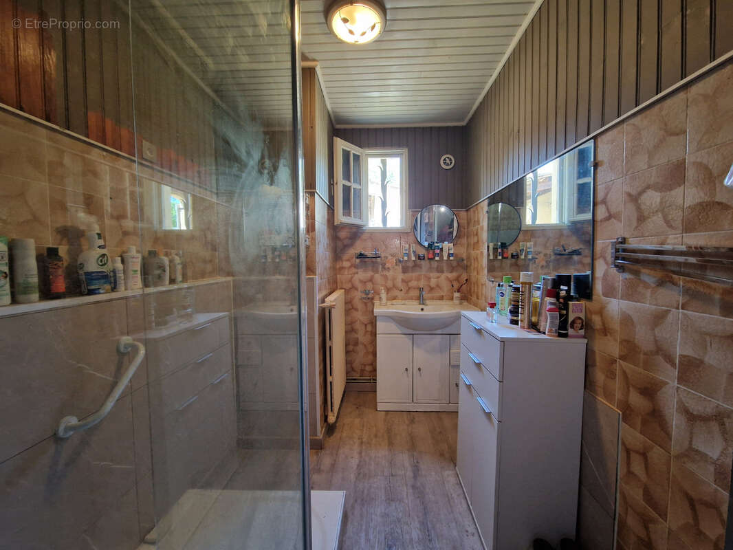 Maison à CHATEAUNEUF-DE-GADAGNE