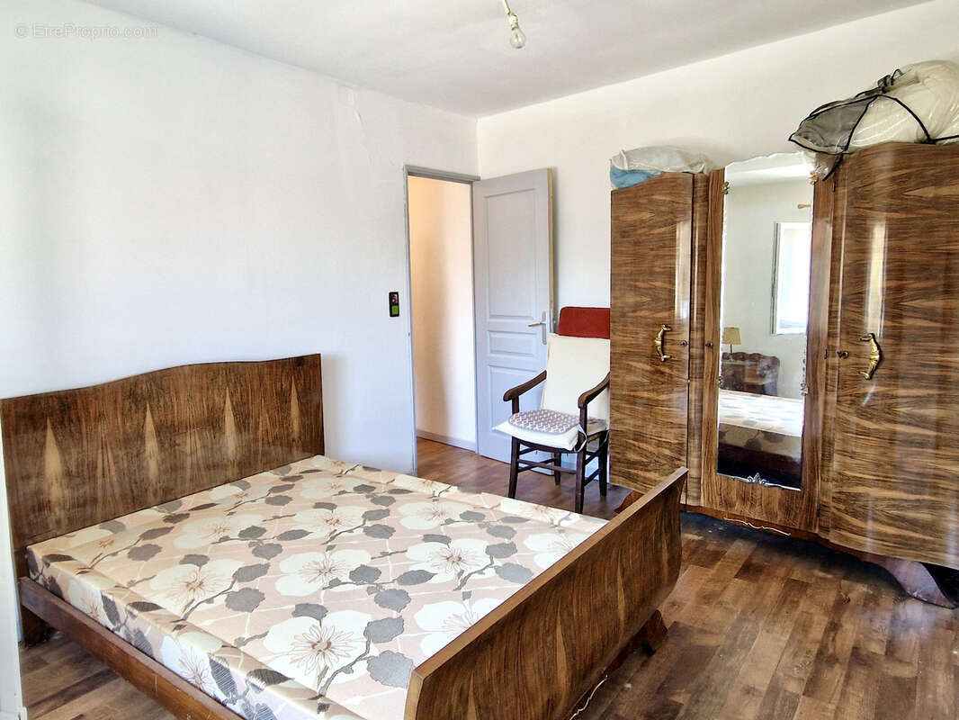 Maison à CHATEAUNEUF-DE-GADAGNE