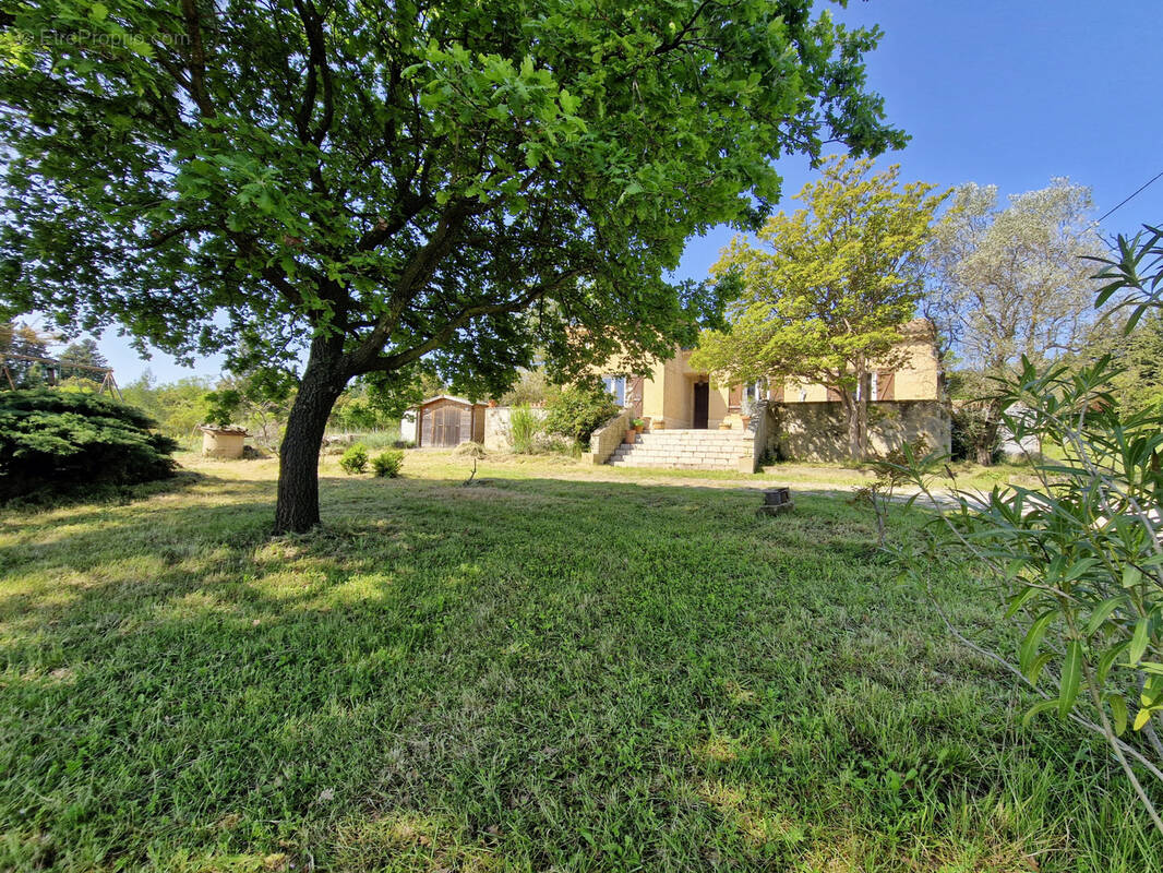 Maison à CHATEAUNEUF-DE-GADAGNE