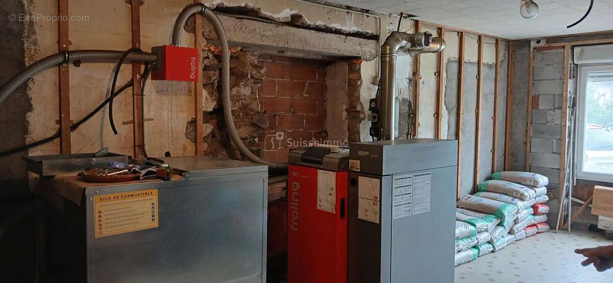 Maison à RADDON-ET-CHAPENDU