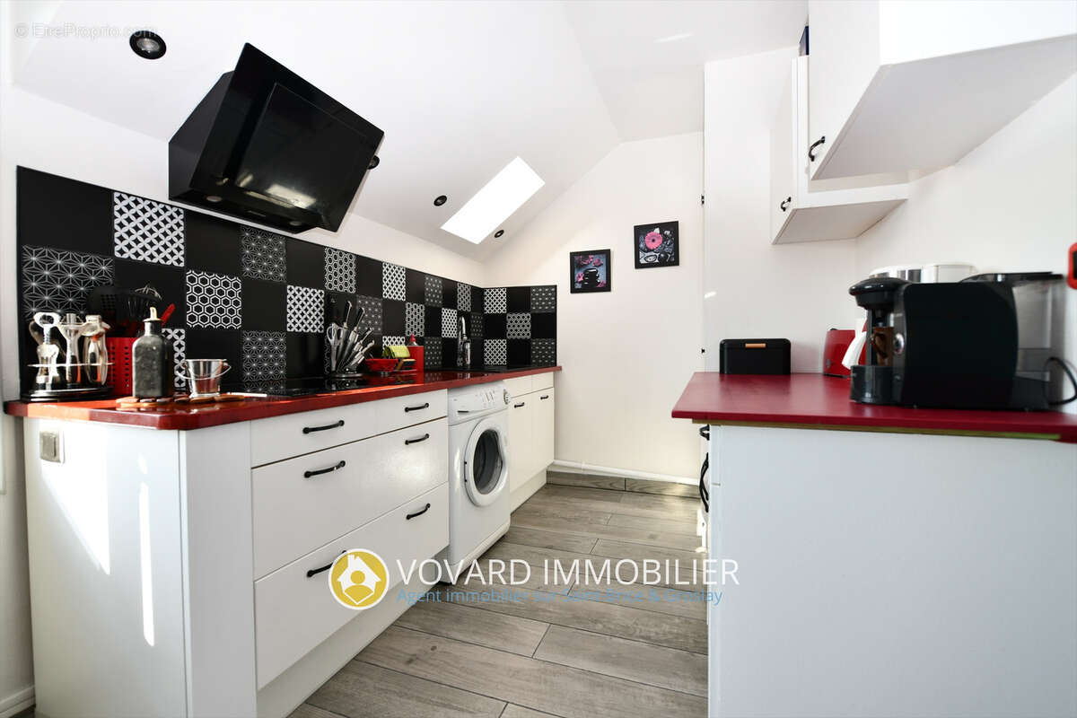 Appartement à EZANVILLE