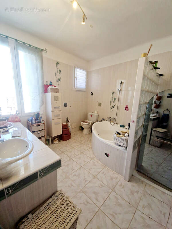 Maison à CUXAC-D&#039;AUDE