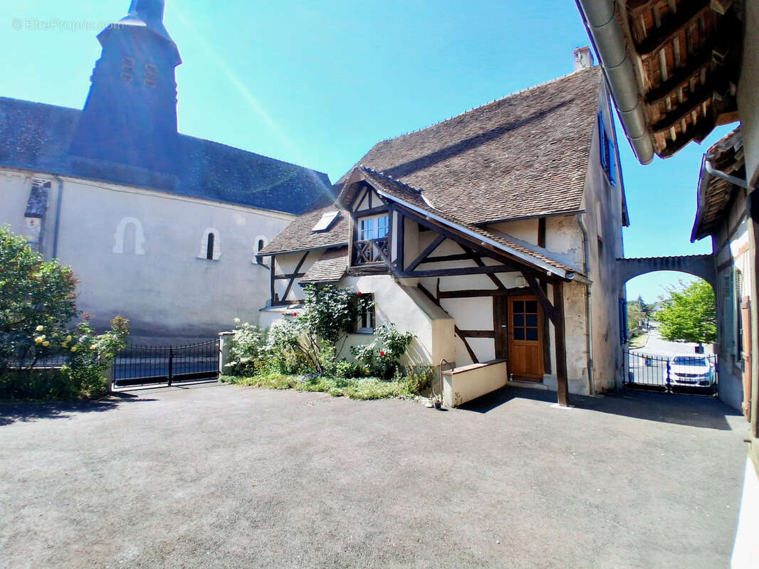 Maison à PIERREFITTE-ES-BOIS