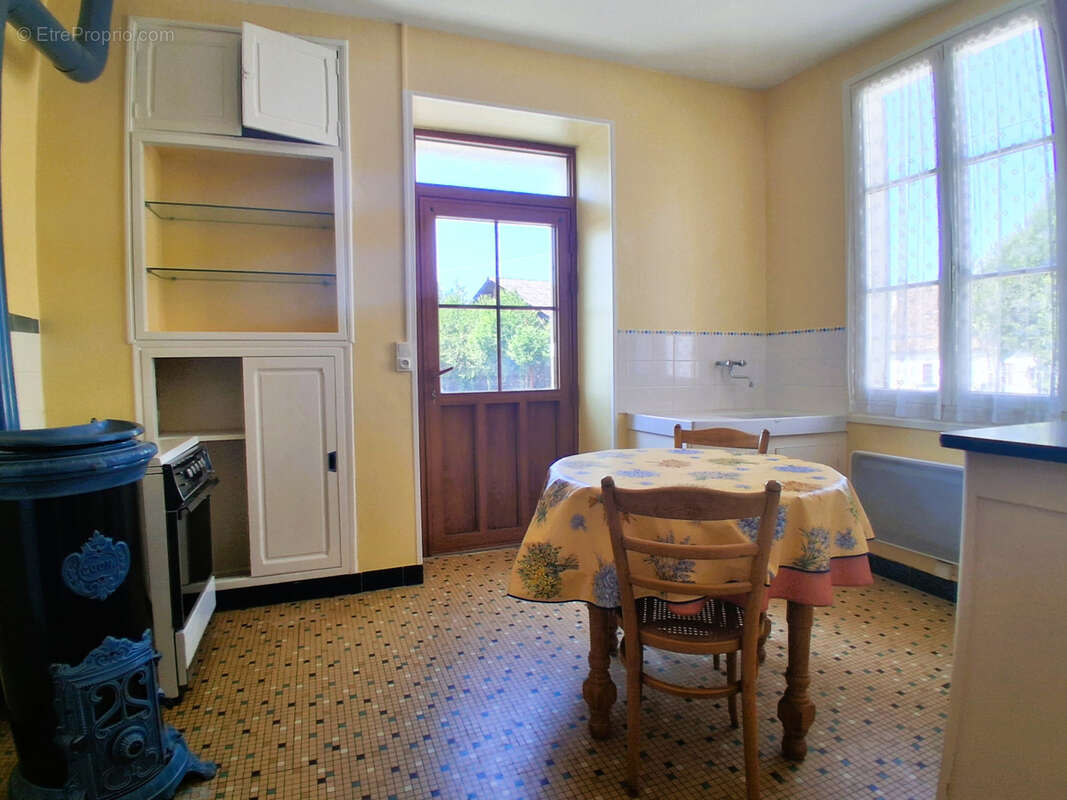 Maison à PIERREFITTE-ES-BOIS