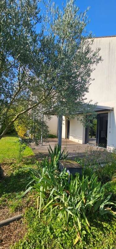 Maison à SAINT-LEU-D&#039;ESSERENT