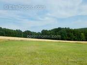 Terrain à NOTRE-DAME-DE-SANILHAC