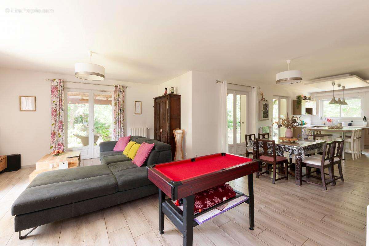 Maison à SAINT-PIERRE-DU-MONT