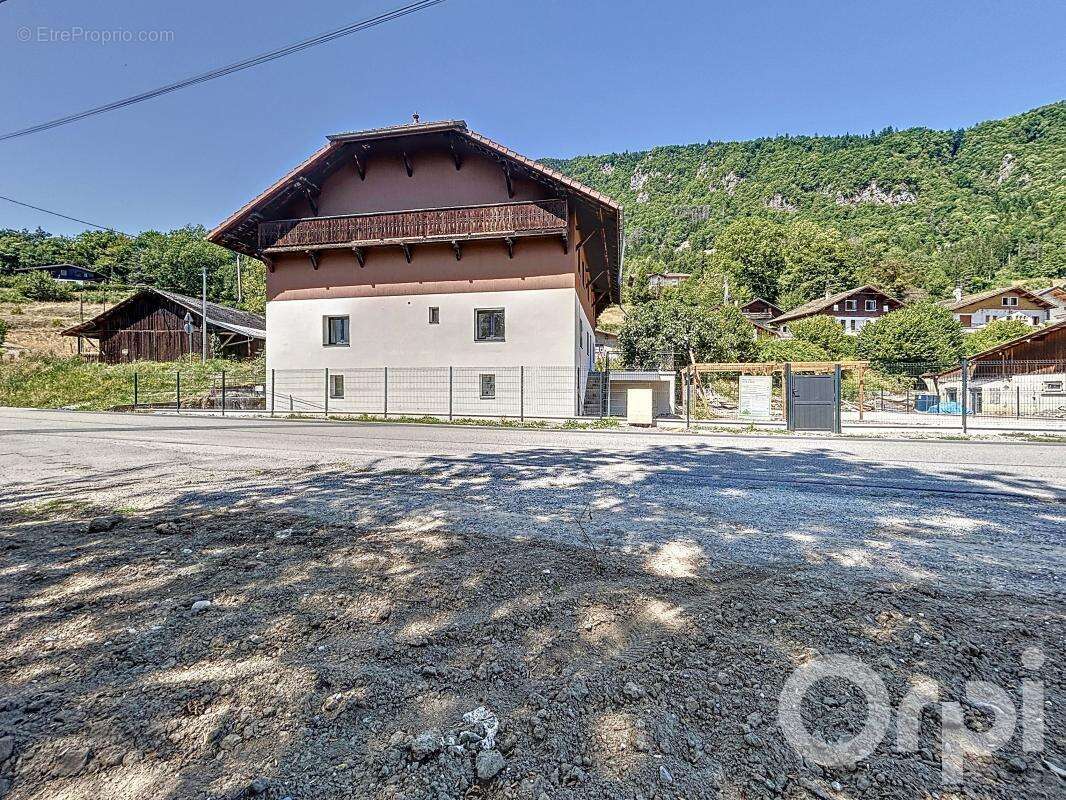 Appartement à MARIGNIER