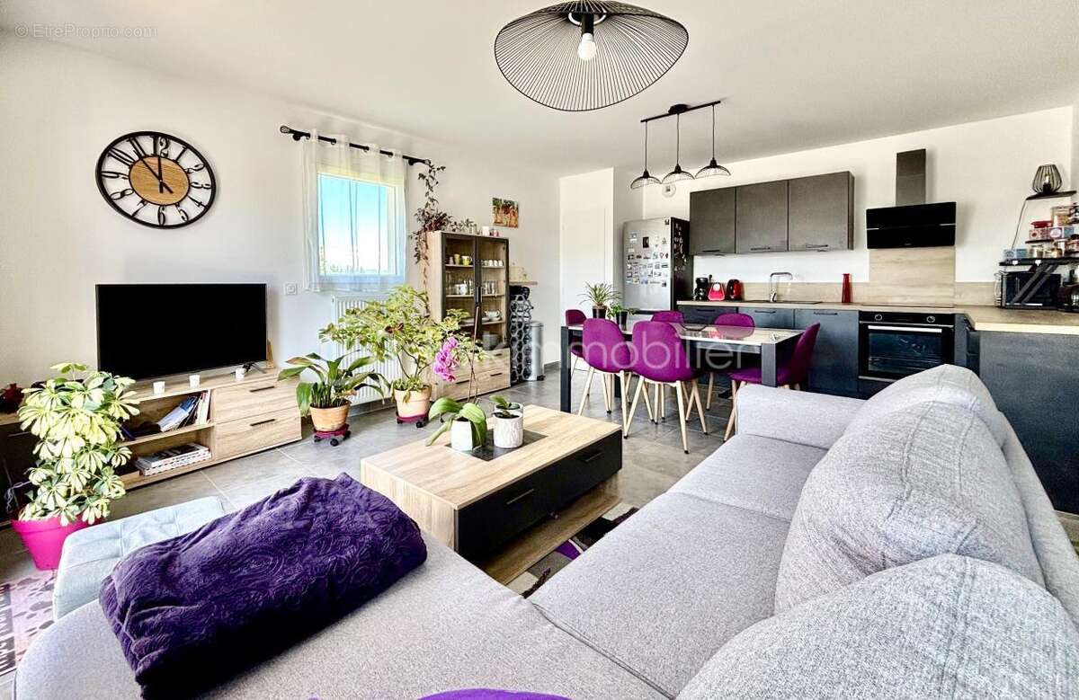 Appartement à PIERRELATTE