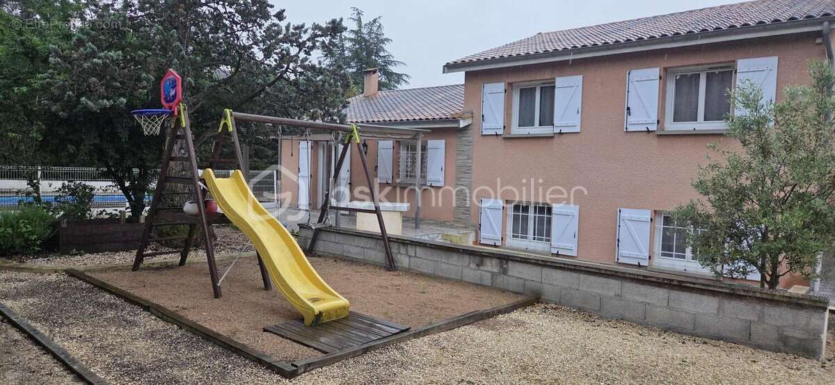 Maison à LE PEAGE-DE-ROUSSILLON