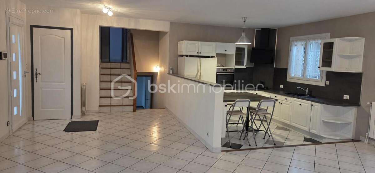 Maison à LE PEAGE-DE-ROUSSILLON