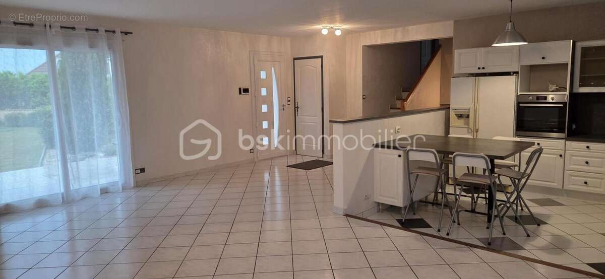 Maison à LE PEAGE-DE-ROUSSILLON