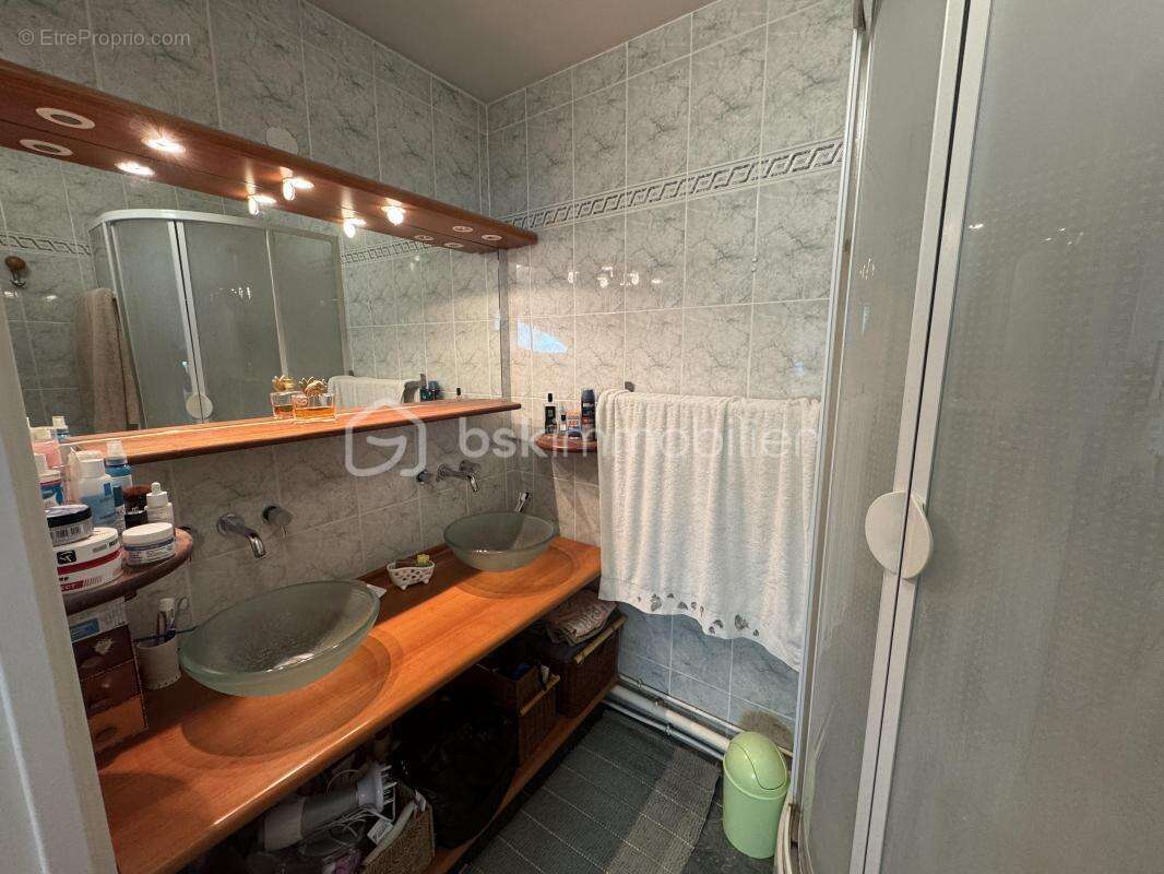 Appartement à MAGNY-LE-HONGRE