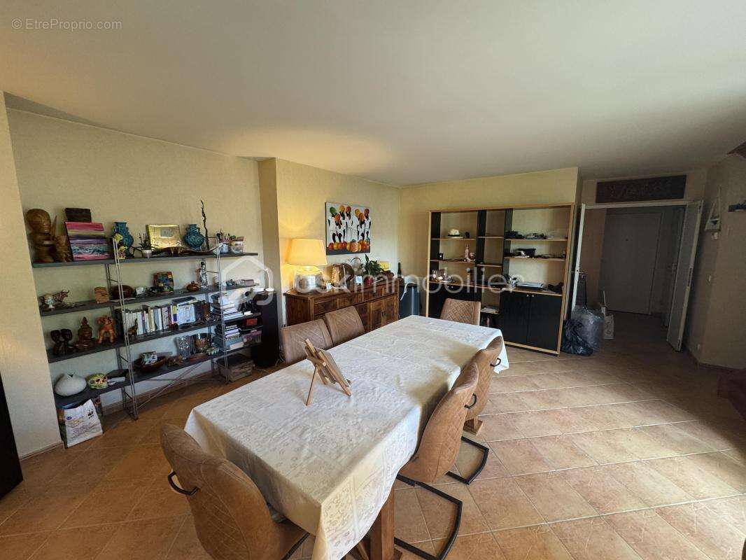 Appartement à MAGNY-LE-HONGRE