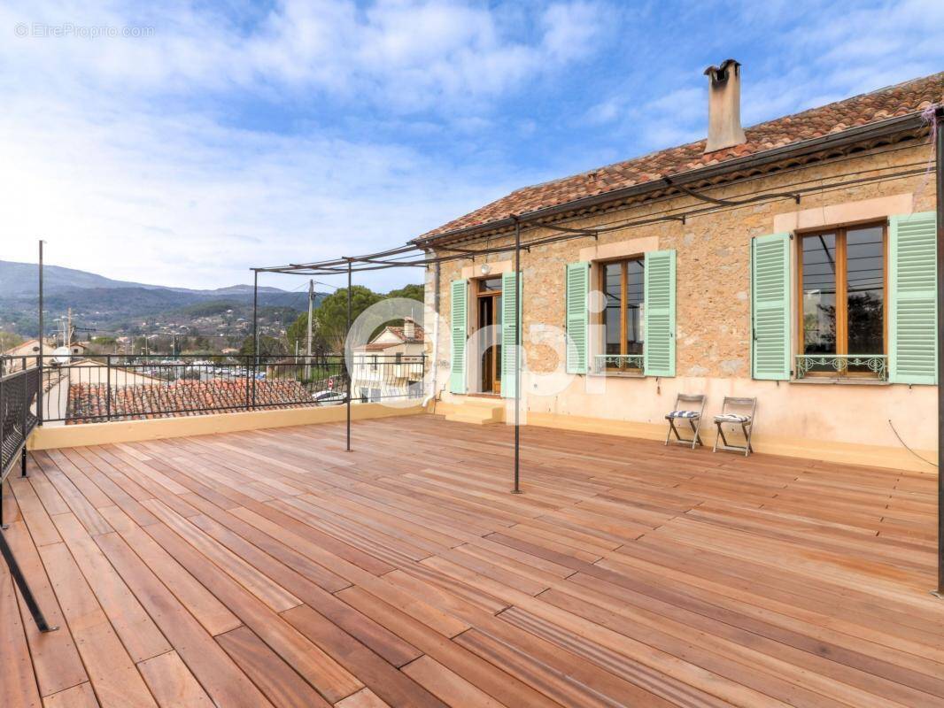 Appartement à FAYENCE