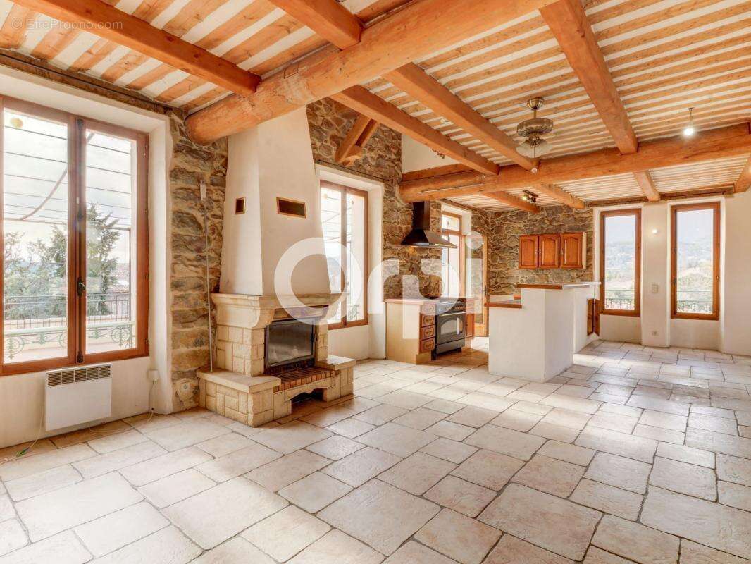 Appartement à FAYENCE