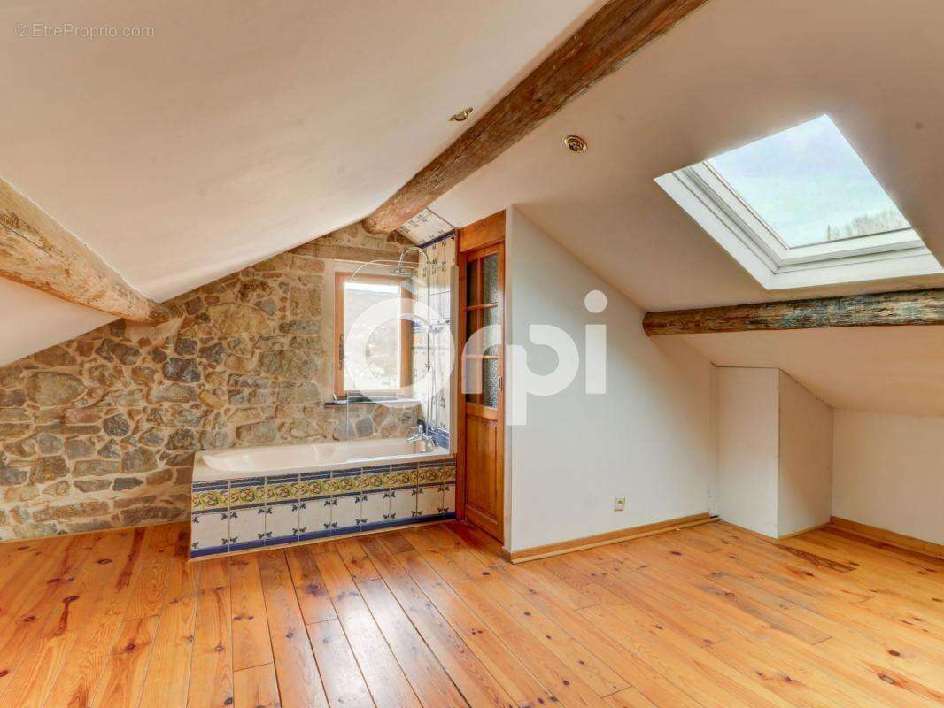 Appartement à FAYENCE
