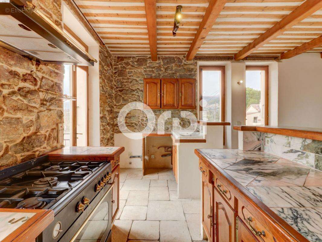 Appartement à FAYENCE