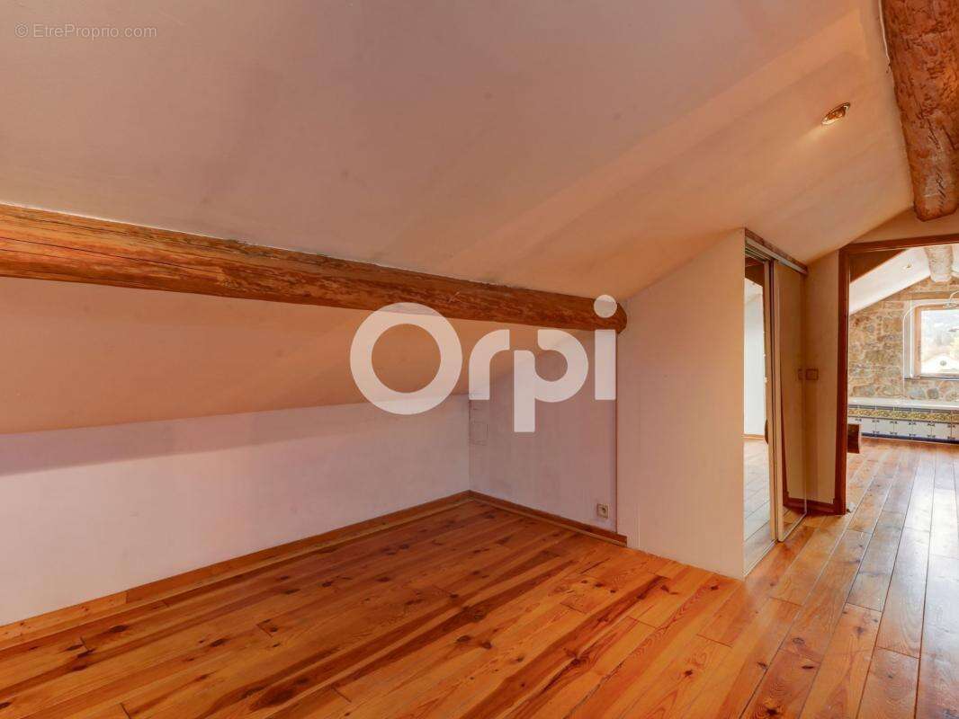 Appartement à FAYENCE