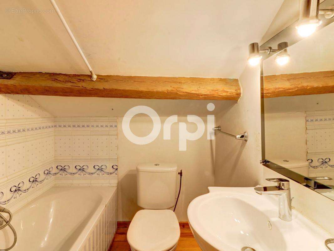 Appartement à FAYENCE