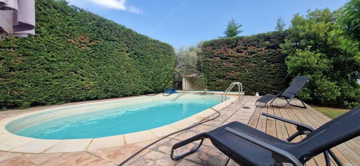 Maison à LA MOTTE-D&#039;AIGUES