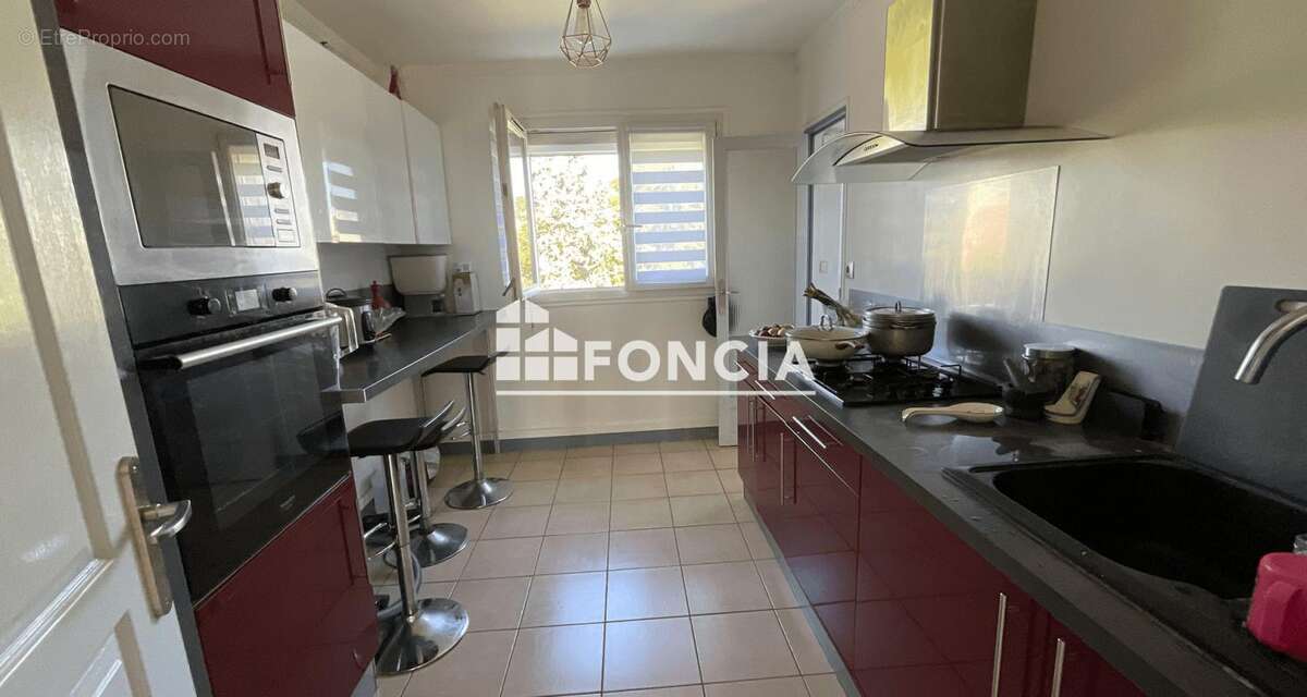 Appartement à CHILLY-MAZARIN