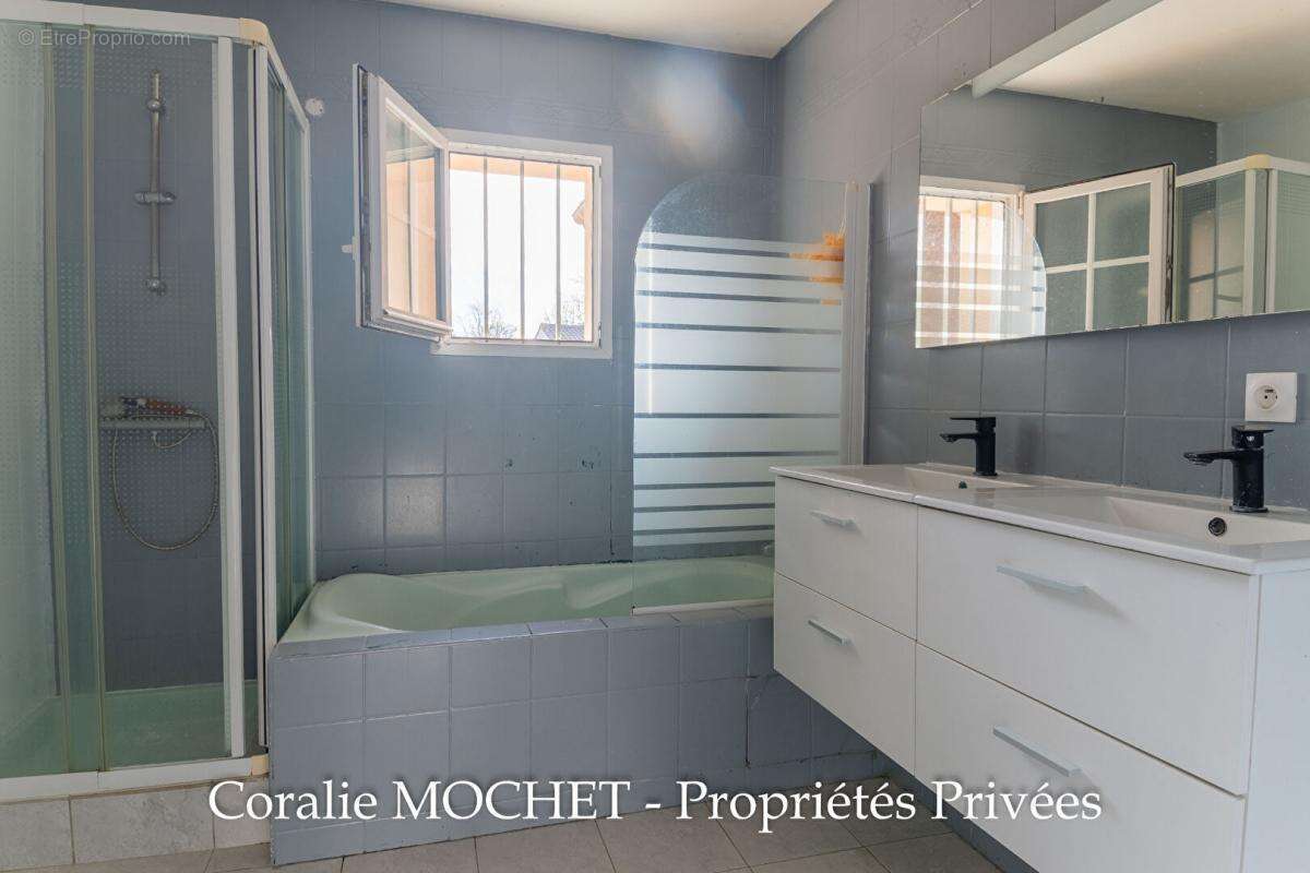 Maison à SAINT-LUMINE-DE-CLISSON