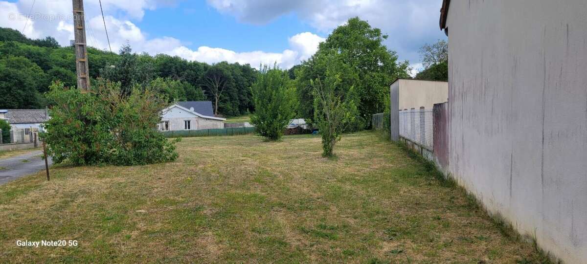 Terrain à SAINT-GOBAIN