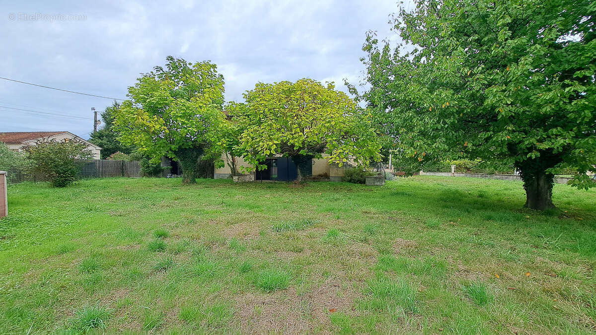 Maison à PUY-L'EVEQUE
