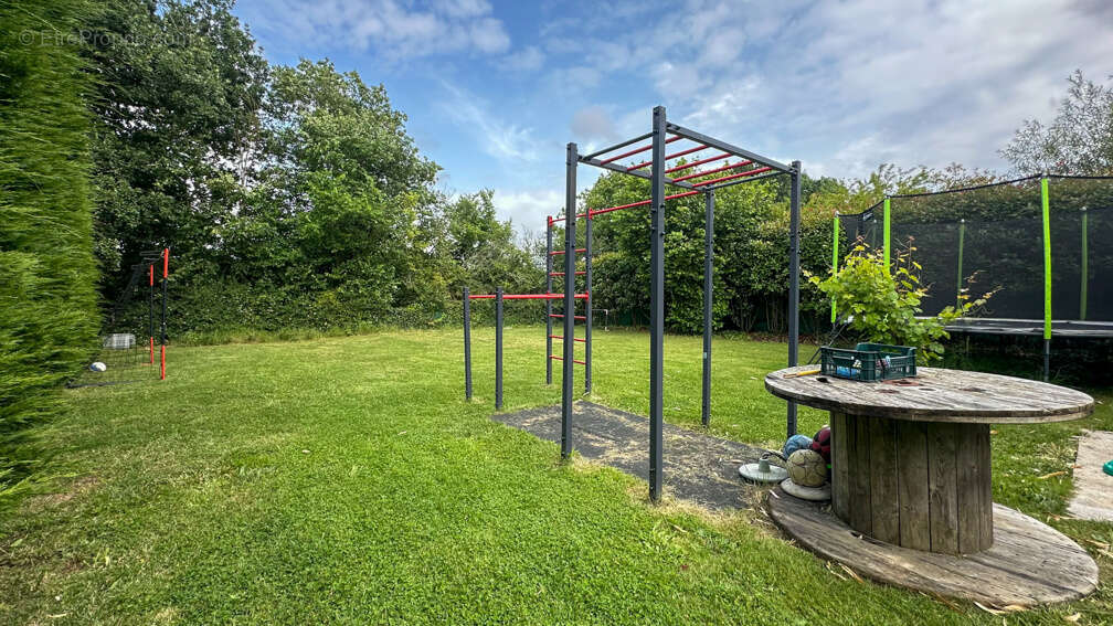 Maison à TALMONT-SAINT-HILAIRE