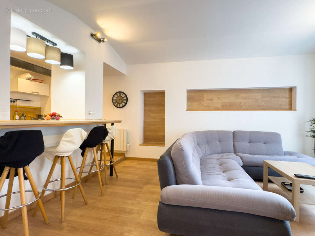 Appartement à PRIVAS