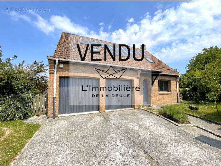 Maison à ANNOEULLIN