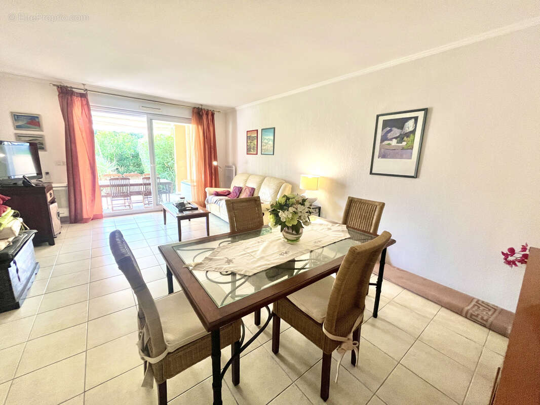 Appartement à FREJUS