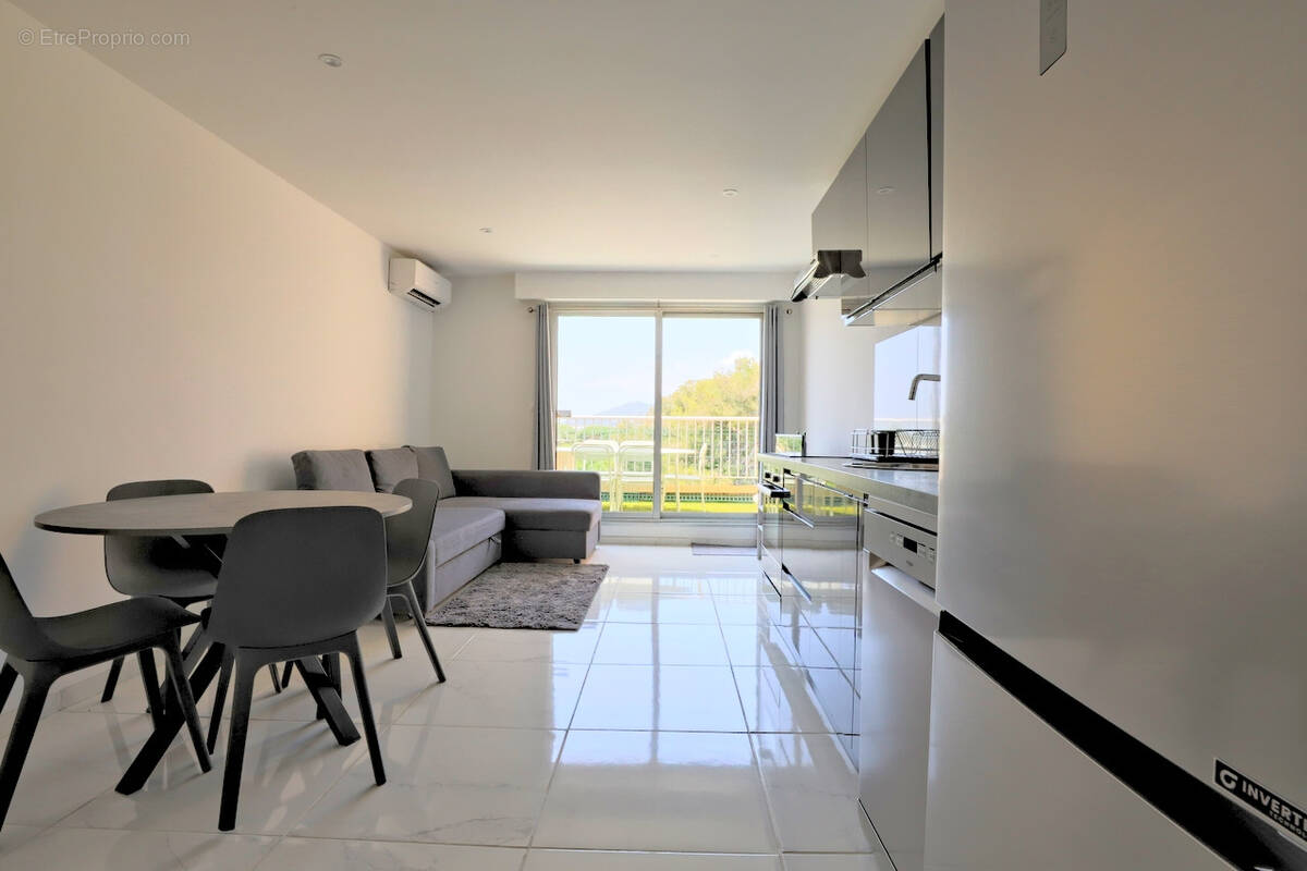 Appartement à HYERES