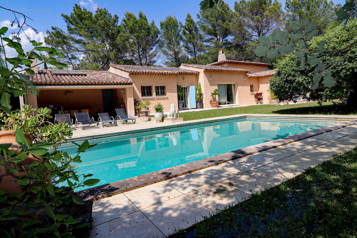 Maison à DRAGUIGNAN